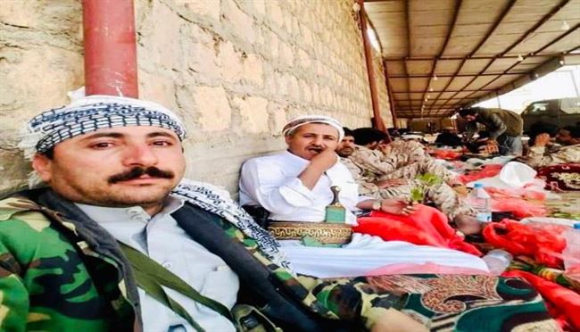 تفاخر أبرز مشايخ حاشد بالنصر من منزل العكيمي... لماذا لم تغضب قبائل بكيل في الجوف؟