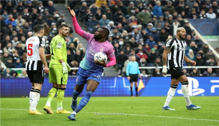 ميلان يهزم نيوكاسل يونايتد(2-1) ويخرجه من المسابقات الأوروبية 
