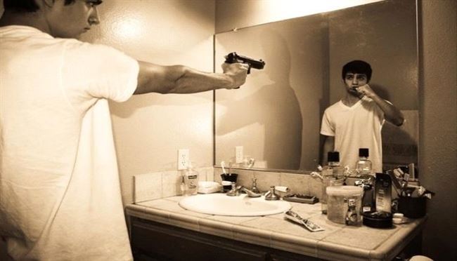 لماذا يكره الانسان نفسه ؟؟