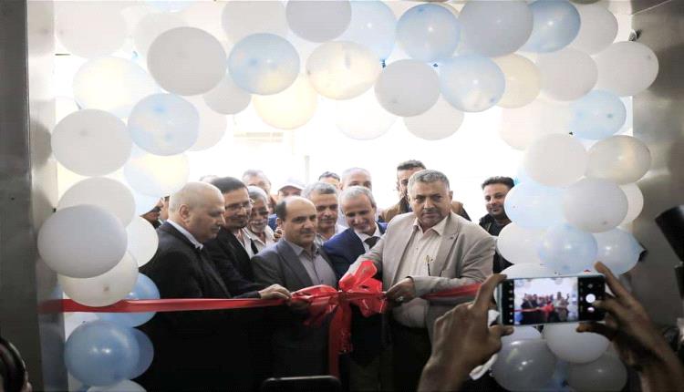 القائم بأعمال محافظ عدن يفتتح مركز الأمومة والطفولة بدارسعد

