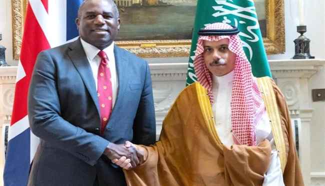 وزيرا الخارجية السعودي والبريطاني يبحثان المستجدات في غزة 