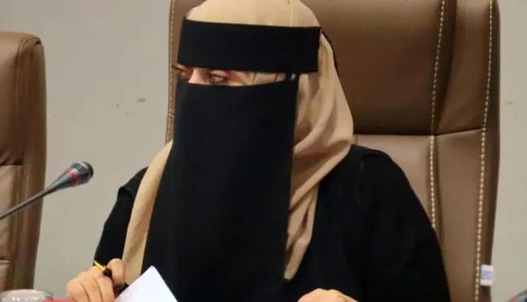 رحلة الإنسان بين الذات والآخر في فضاء القيمة
(كفن إنساني وجودي)
