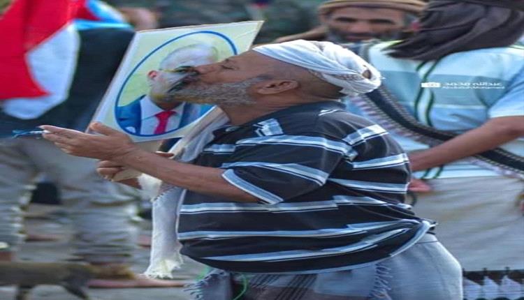 قصة حب الشعب والقائد الحكيم