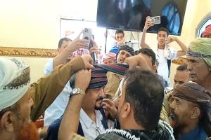 من حفل مراسم تنصيب الدكتور أحمد يسلم حنش شيخاً لقبيلة آل داؤود بيافع كلد.. خلفاً للشيخ الراحل علي سالم حسين بن داؤود