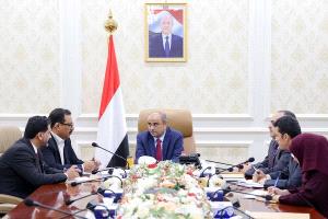 رئيس مجلس الوزراء يلزم شركة الغاز بتخفيض الأسعار بما يتوافق مع تحسن صرف العملة الوطنية