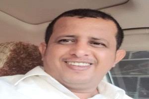 الصحفي بن لزرق يطالب بوقف صرف الإعاشة للمسؤولين المقيمين خارج اليمن