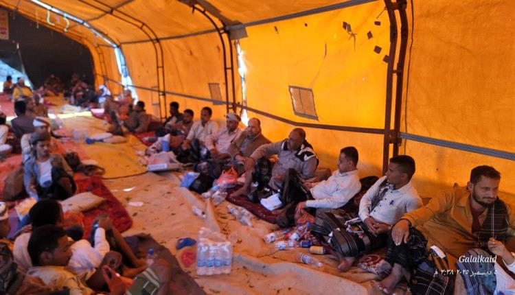 السلطة المحلية بمديرية المسيمير تقدّم واجب العزاء في استشهاد البط..