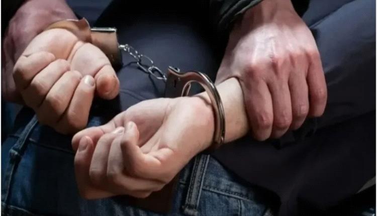 الإطاحة بمحتال استولى على 70 ألف ريال سعودي في شبام