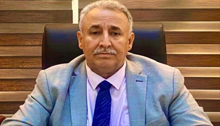 الربيزي يُعزي المستشار عبدالحكيم الميسري بوفاة جده