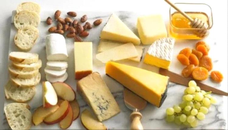 احذر من تناول منتجات الأجبان والألبان قبل النوم..