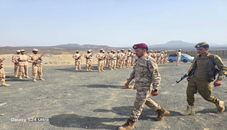 العميد نصر عاطف اليافعي قائد ألوية الدعم والإسناد يشيد بجاهزية اللواء الثاني دعم واسناد بمحور أبين 