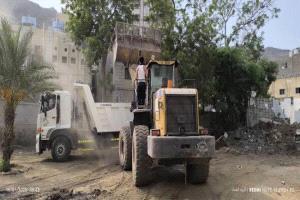 تواصل عمل فريق صندوق النظافة لإنجاز المرحلة الرابعة لتحسين ساحة نقابة الصحفيين الجنوبيين