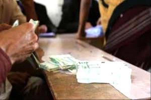 تدشين صرف مستحقات المدنيين المبعدين المشمولين بقرارات التسوية