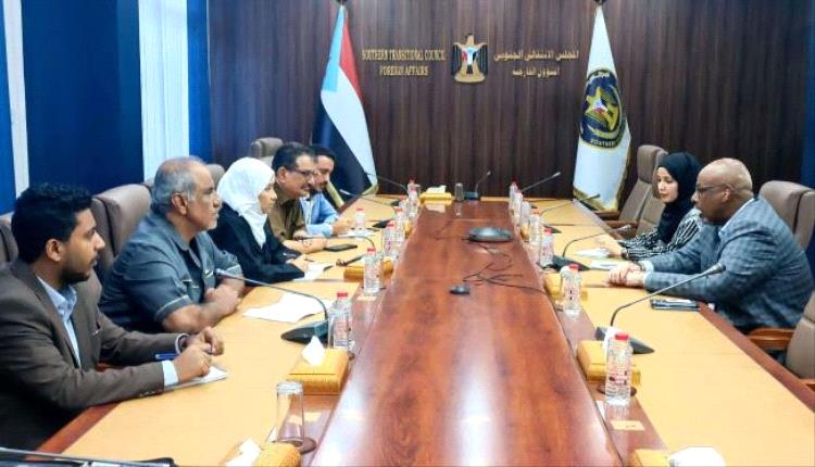 المجلس الانتقالي يبحث مع مكتب الأوتشا التدخلات الإنسانية العاجلة لنازحي قرية قرين بالمسيمير