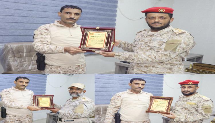 العميد أبو صخر الشيوحي يكرّم ضباط الشرطة العسكرية لتخرجهم من الدورة التأسيسية في السعودية
