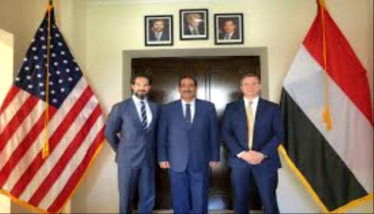 وزير الداخلية يبحث مع القائم بأعمال السفير الأمريكي تعزيز التعاون الأمني ومكافحة الإرهاب 
