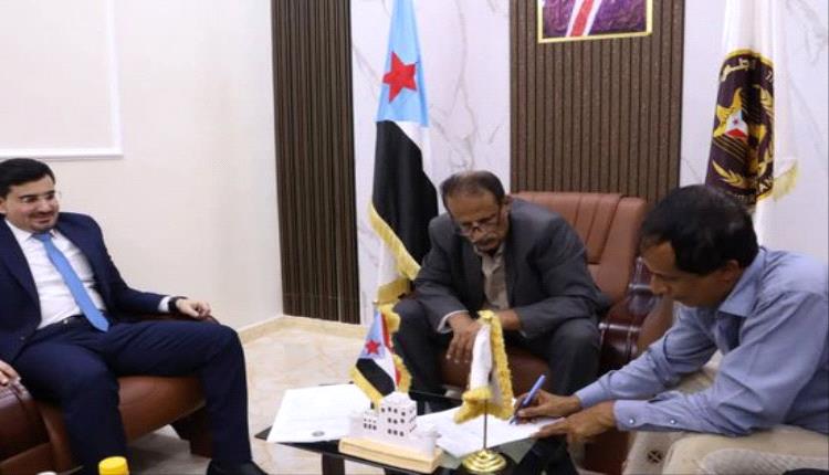 عبدالرحيم الصادق يتسلم مهام رئيس انتقالي المهرة رسميا