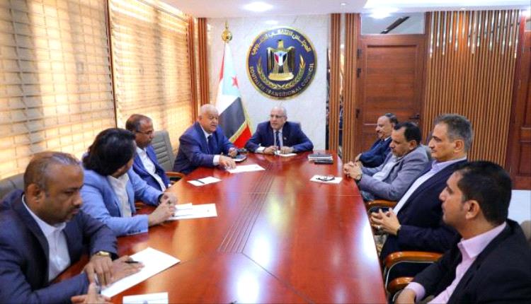 لجنة الطوارئ تواصل عقد اجتماعاتها وتثني على جهود رئيس الوزراء