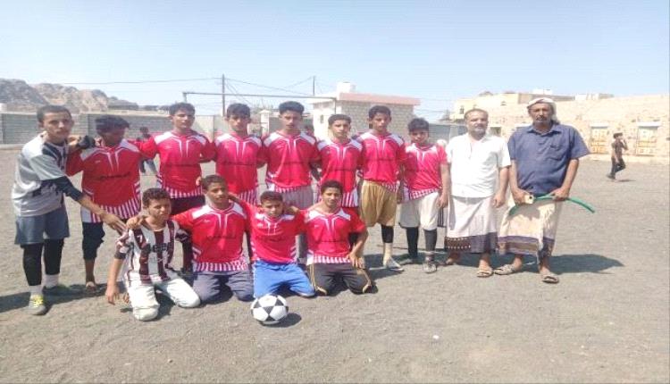 إنطلاق الدوري الكروي لمدرسة الصمود للتعليم الثانوي مديرية الملاح بلحج