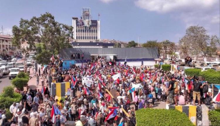 اليافعي: من يدفع باتجاه اجتثاث الانتقالي يقحم السعودية في أزمة أعمق