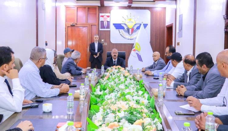 وزير النقل يؤكد على أهمية تطوير الأداء والارتقاء بخدمات الطيران المدني
