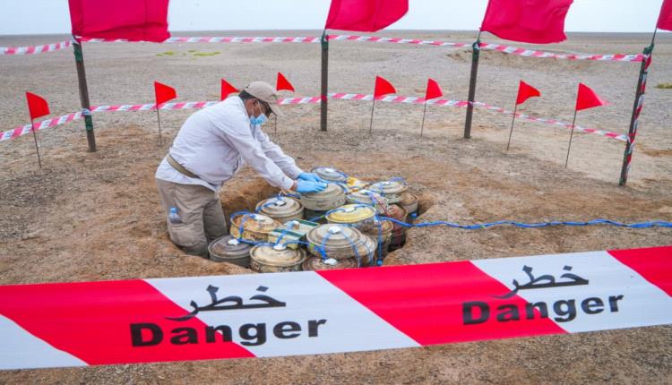 مشروع «مسام» يتلف 4925 قطعة من المخلفات الحربية في باب المندب