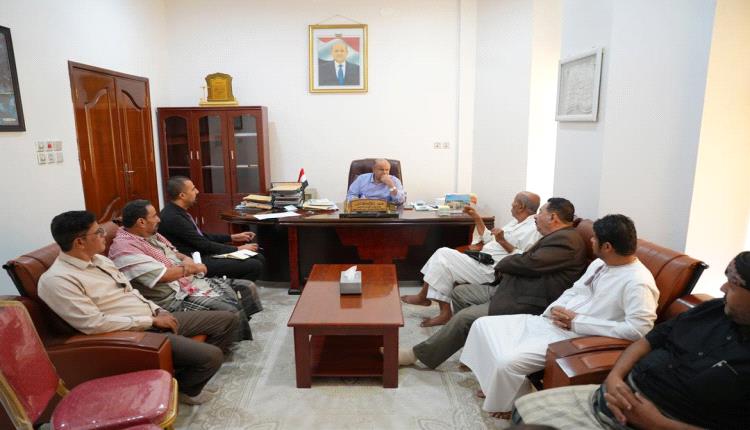 عضو مجلس القيادة سالم الخنبشي يؤكد أهمية تطوير المنشآت السياحية بحضرموت