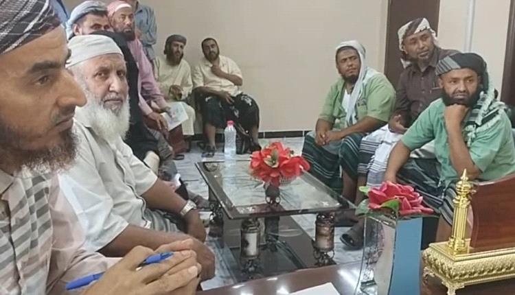 أمين محلي لحج يبحث مع مندوب الغاز المحافظة ووكلاء الحوطة وتبن آلية توزيع الغاز المنزلي بـالمحافظة ... 