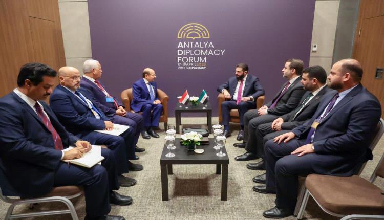 رئيس الوزراء وزير الخارجية يلتقي الرئيس السوري على هامش منتدى أنطاليا الدبلوماسي ويبحثان تعزيز العلاقات الثنائية