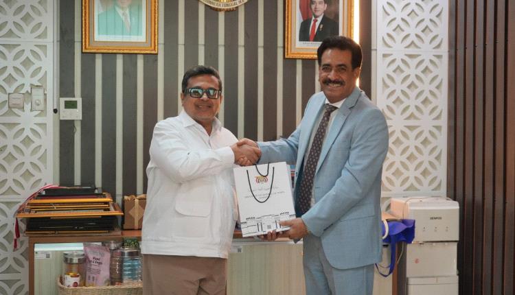 السفير بلفقيه يلتقي رئيس هيئة ضمان المنتجات الحلال ( BPJPH ) في إندونيسيا لبحث سبل تعزيز الشراكة المؤسسة بين البلدين  