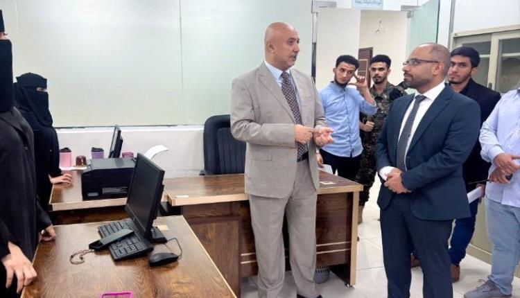 الوزير باصرة يطلع على مستوى اداء المؤسسة العامة للاتصالات السلكية واللاسلكية بعدن 