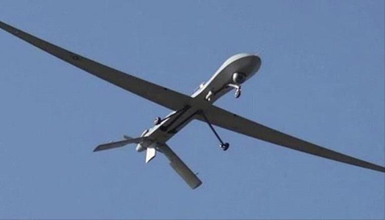 شهيدان و3 مصابين من دفاع شبوة في هجوم بمسيرة حوثية بحريب