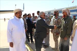 أمين عام محلي المهرة يستقبل رئيس جهاز أمن الدولة بمطار الغيضة
