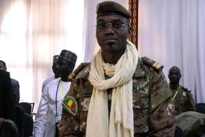  مصر تعلق على مقتل وزير دفاع مالي