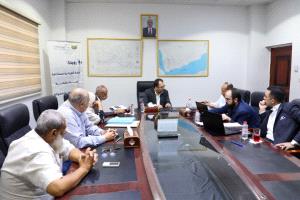 وزير الكهرباء يبحث مع شركة مصرية إعداد دراسات فنية لإعادة تأهيل محطات الكهرباء