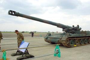 الناتو يسلم أوكرانيا دفعة من مدافع هوتزر الأمريكية عيار 203 ملم