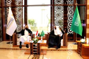 وزير الأوقاف يبحث مع نظيره السعودي ترتيبات حج 1447هـ 