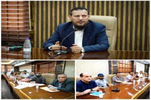 المحافظ شيخ يطّلع على آليات تحصيل الضرائب وتنمية الإيرادات ويؤكد على أهمية تطوير العمل المؤسسي  