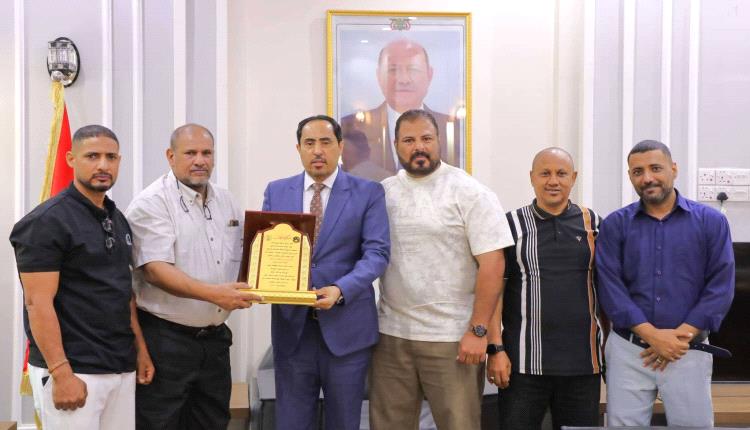 الوزير البكري يؤكد دعم اتحاد الذراعين وتوسيع قاعدة اللعبة لاكتشاف المواهب