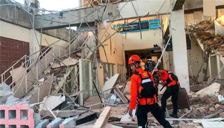 إندونيسيا.. 20 قتـ.ـيلاً وآلاف الفارّين إثر زلزال قوي ضرب جزيرة فلوريس