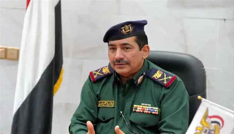 وزير الداخلية: القوات المسلحة والأمن تخوضان معركة وطنية واحدة لإنهاء الانقلاب الحوثي