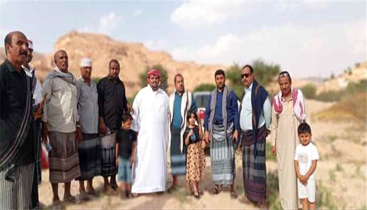 برعاية المحافظ بن الوزير.. وضع حجر الأساس لمشروع حفر بئر مياه «عميق – الكريف – الركح» بمديرية جردان