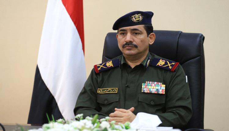 وزير الداخلية يبحث مع القائم بأعمال السفير الأمريكي التعاون في المجال الأمني