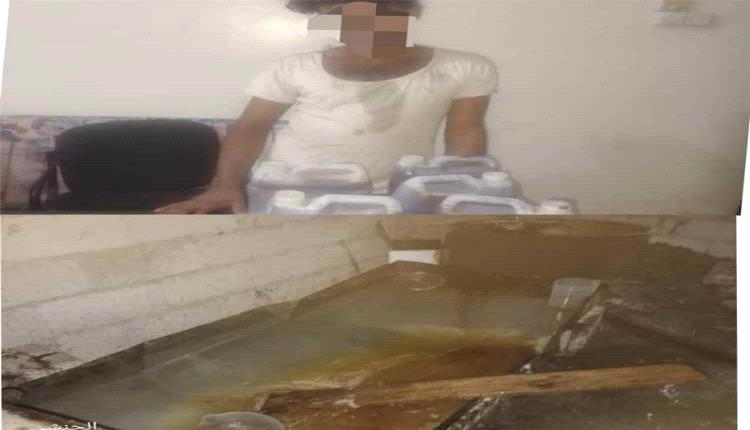 الأمن الوطني بلحج يضبط شخصًا بتهمة تصنيع «العسل المغشوش» في منطقة اللحوم