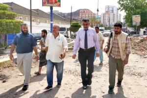 السلطة المحلية بالتواهي توضح أسباب التأخر في مشروع رصف شارع حجيف