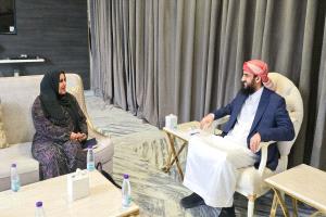 المحرّمي يستقبل وزير الدولة لشؤون المرأة ويؤكد أهمية تعزيز دور المرأة في مسيرة التنمية وبناء الدولة