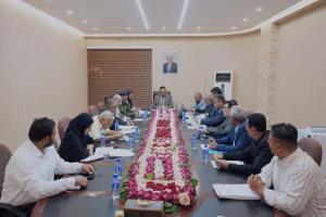 اجتماع في عدن برئاسة وزير الأشغال يناقش آليات تنفيذ المشروع الوطني للاسكان لذوي الدخل المحدود