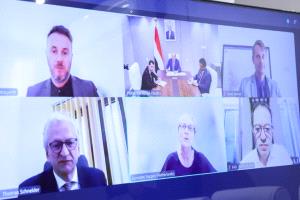 رئيس الوزراء يؤكد ان الحكومة ستواصل توفير كل الضمانات للحفاظ على استقلالية الصندوق الاجتماعي للتنمية 