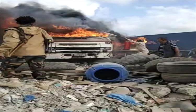 عاجل : اندلاع حريق في محيط ميناء الحاويات بعدن يلتهم عدداً من الشاحنات