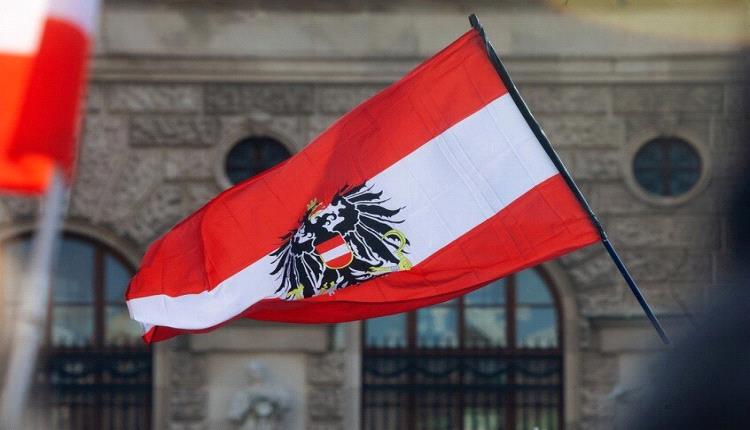 فيينا تشهد مظاهرة مناهضة للحكومة لمنع التقارب مع حلف "الناتو"